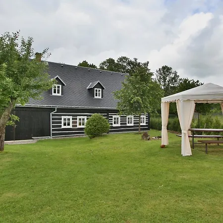 Chalupy Dolní Chřibská Lodge *