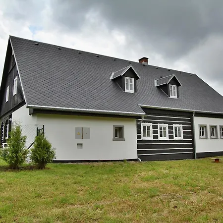 Chalupy Dolní Chřibská Lodge *