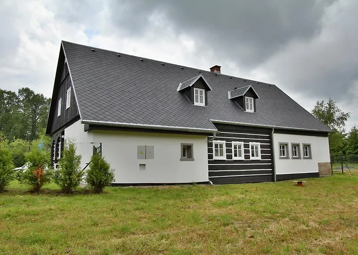 Dolní Lodge *